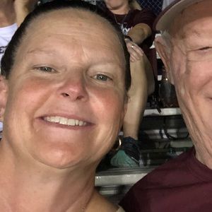 Meet your Posher, Christy